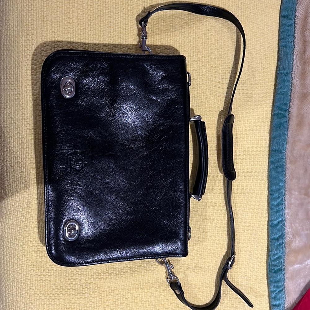 Manufacus Made in Italy BEAUTIFUL bag.